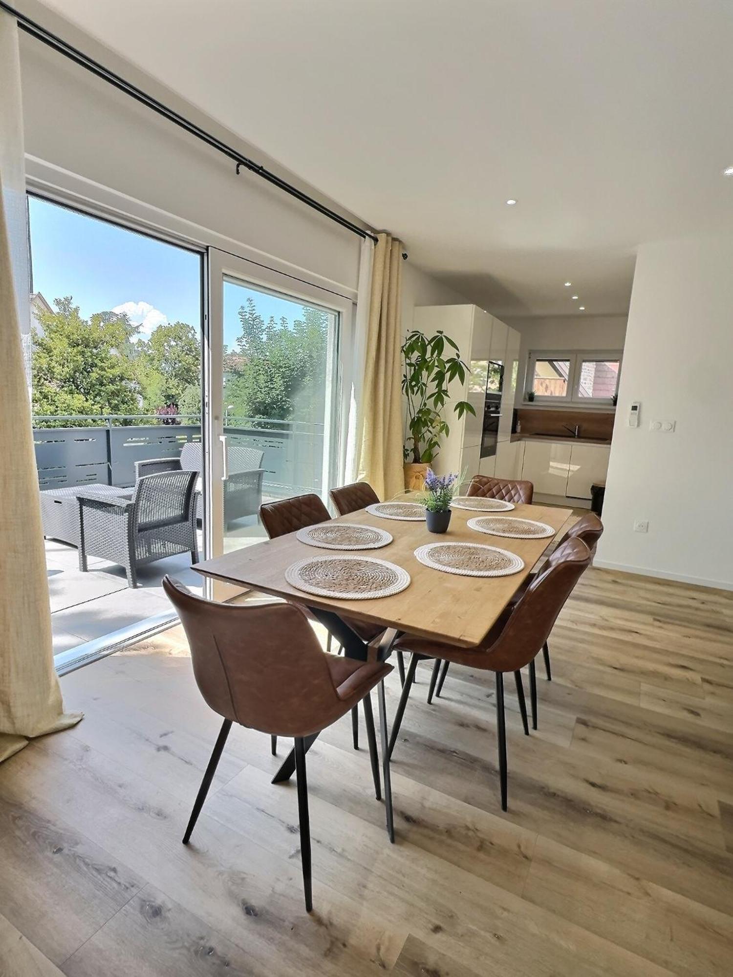 Appartement Alsace Neuf Garage, Parking Et Terrasse Colmar Exterior foto